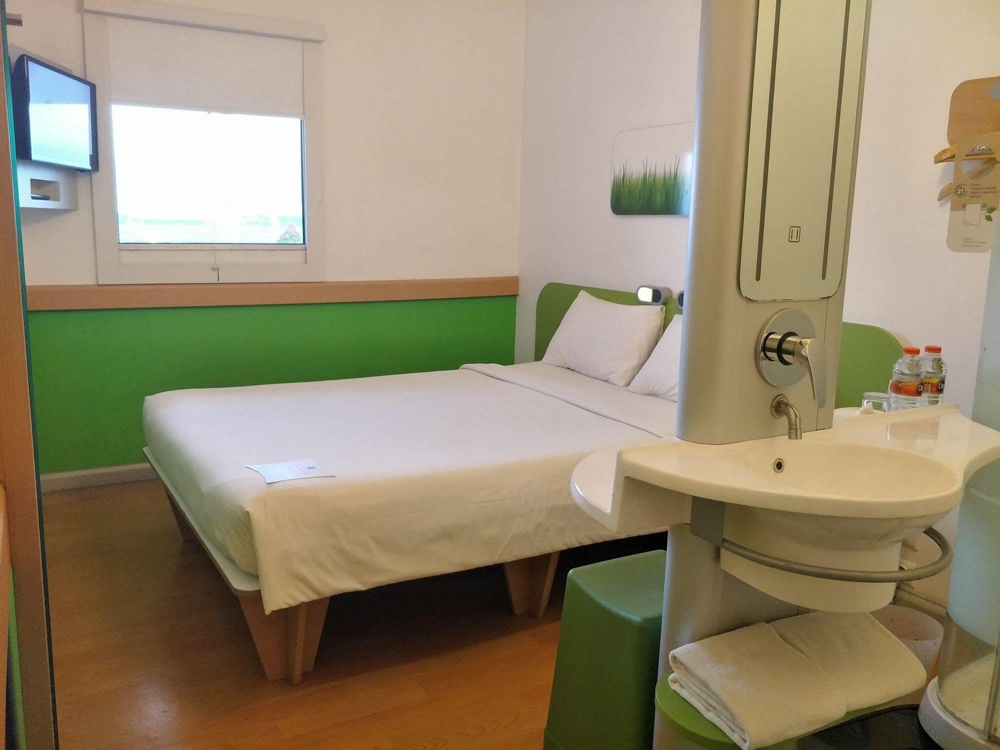 Cordia Hotel Surabaya Airport - Hotel Dalam Bandara - Formerly Ibis Budget Surabaya Airport Sidoarjo Exteriér fotografie